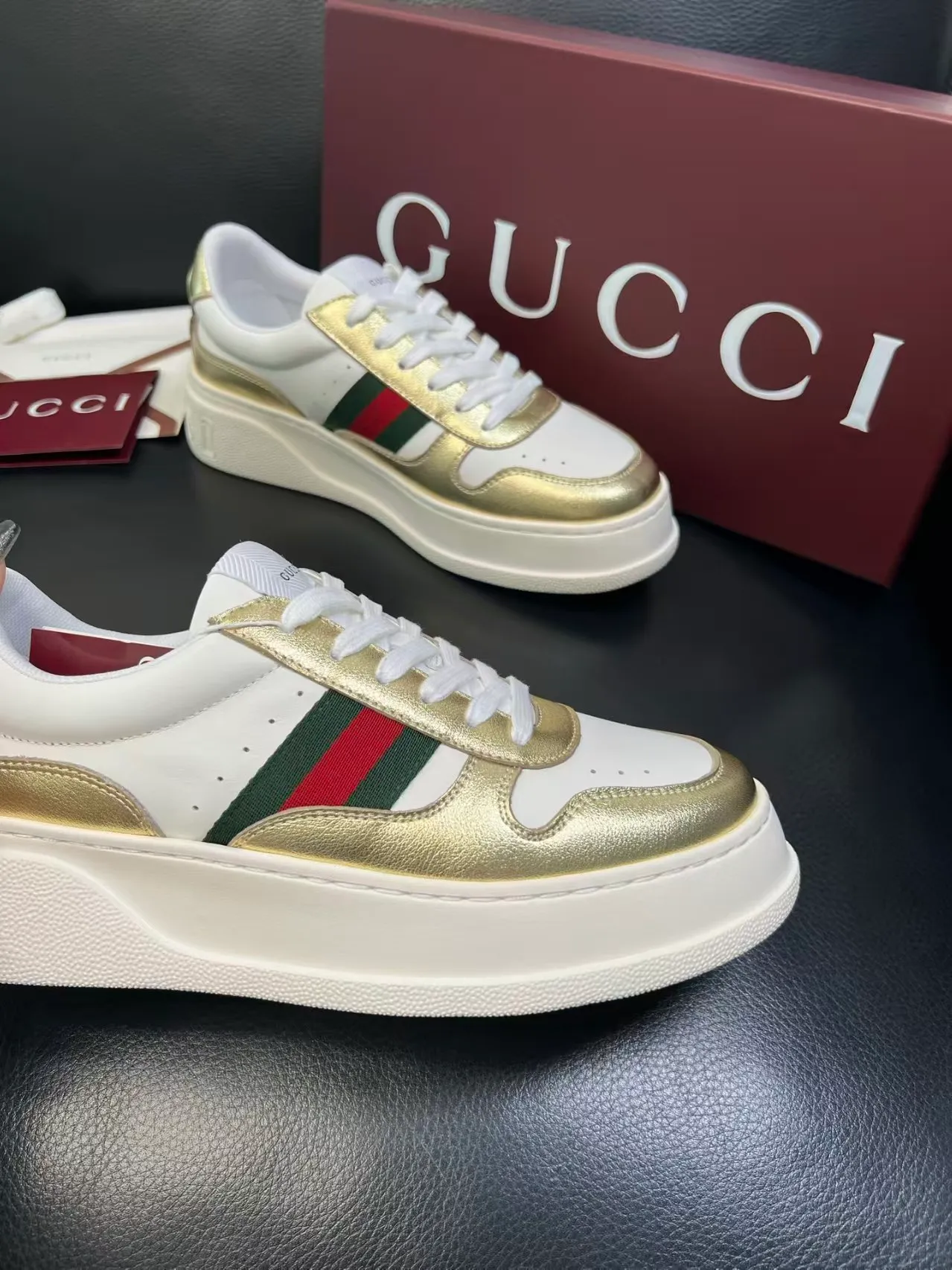 Men's Men's Shoes💰440【New Style】🎍🎍New Gucci Men's Shoes GUCCI [Lightning] The latest shoes are shipped. Original quality, fashionable, special materials, inner mesh, brand new packaging. The foot feels super comfortable and the workmanship is impeccable. Size: 38-45